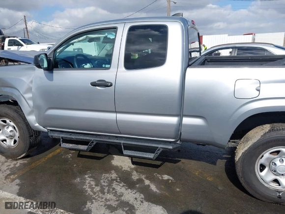 2020 Toyota Tacoma 2WD SR with VIN 3TYRX5GN5LT000096, listed as a IAAI auction lot 41525663 with 32,092 mi miles. Bid and sale history available at carsss.com. Image 14.