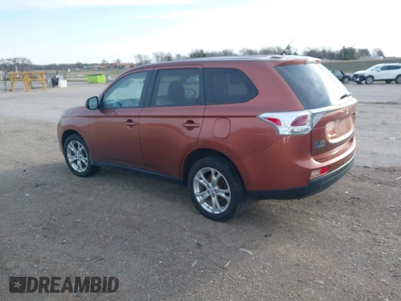 2014 Mitsubishi Outlander SE z VIN JA4AZ3A31EZ008884, wystawiony jako IAAI lot #41825440 z przebiegiem 171 232 mil mil oraz . Historia ofert i sprzedaży dostępna na DreamBid. Obrazek 3.