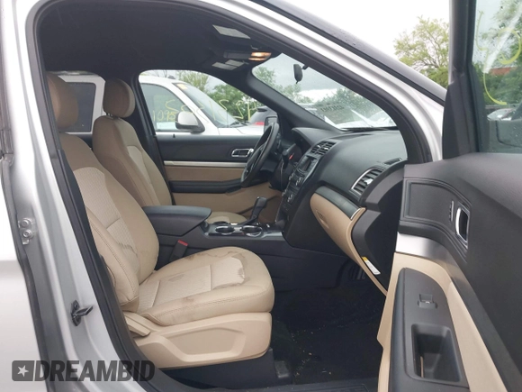 2017 Ford Explorer z VIN 1FM5K7BH2HGC91658, wystawiony jako IAAI lot #42313303 z przebiegiem 40 612 mil mil oraz . Historia ofert i sprzedaży dostępna na DreamBid. Obrazek 5.