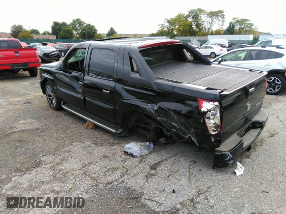 2005 Cadillac Escalade EXT z VIN 3GYEK62N65G162191, wystawiony jako IAAI lot #40421755 z przebiegiem 119 628 mil mil oraz . Historia ofert i sprzedaży dostępna na DreamBid. Obrazek 3.