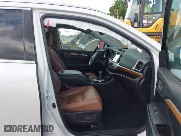 2017 Toyota Highlander Limited with VIN 5TDYZRFH6HS222576, listed as a IAAI auction lot 42405961 with 97,148 mi miles and . Bid and sale history available at DreamBid. Image 5.