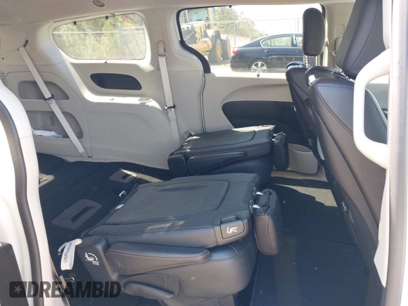 2018 Chrysler Pacifica Touring L Plus с VIN 2C4RC1EG9JR131199, выставлен на аукционе IAAI как лот 41866059 с пробегом 36 686 миль миль и . История ставок и продаж доступна на DreamBid. Изображение 8.