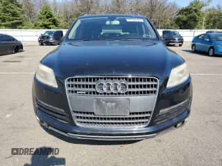 2008 Audi Q7 4.2L Premium with VIN WA1BV74L98D043404, listed as a Copart auction lot 69346544 with 124,451 mi miles and Clean Title. Bid and sale history available at carsss.com. Image 5.