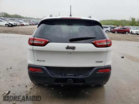 2015 Jeep Cherokee Latitude z VIN 1C4PJMCS3FW625935, wystawiony jako Copart lot #57577905 z przebiegiem 149 317 mil mil oraz Nie do naprawy • Non repairable. Historia ofert i sprzedaży dostępna na DreamBid. Obrazek 6.