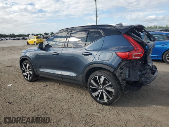 2022 Volvo XC40 Twin Plus z VIN YV4ED3UR5N2709889, wystawiony jako Copart lot #81162434 z przebiegiem 22 636 mil mil oraz Szkoda całkowita • Salvage title. Historia ofert i sprzedaży dostępna na DreamBid. Obrazek 2.