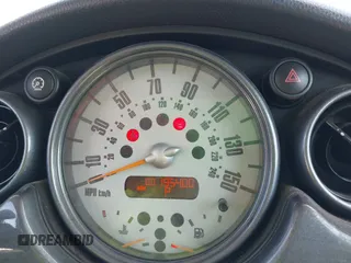 2004 MINI Hardtop with VIN WMWRC33434TJ53276, listed as a IAAI auction lot 42221744 with 195,400 mi miles and . Bid and sale history available at DreamBid. Image 7.
