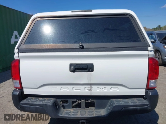 2017 Toyota Tacoma SR z VIN 5TFRX5GN9HX093461, wystawiony jako IAAI lot #41892559 z przebiegiem 159 986 mil mil oraz . Historia ofert i sprzedaży dostępna na DreamBid. Obrazek 17.
