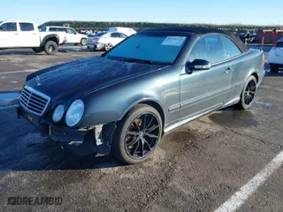 2000 Mercedes-Benz CLK-Class with VIN WDBLK70G0YT032551, listed as a IAAI auction lot 41501213 with 134,274 mi miles. Bid and sale history available at carsss.com. Image 2.