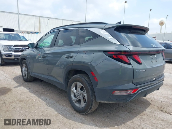 2024 Hyundai Tucson SEL with VIN 5NMJBCDE1RH340504, listed as a IAAI auction lot 42115650 with 39,056 mi miles. Bid and sale history available at carsss.com. Image 3.