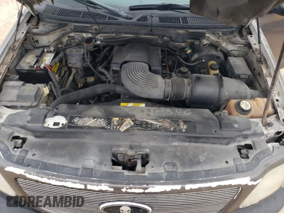 2002 Ford F-150 XL with VIN 1FTRF17W32KB68406, listed as a Copart auction lot 86059454 with 322,076 mi miles and Salvage Title. Bid and sale history available at carsss.com. Image 12.