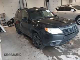 2010 Subaru Forester 2.5X Premium with VIN JF2SH6CC6AH710289, listed as a IAAI auction lot 41980521 with 206,177 mi miles. Bid and sale history available at carsss.com. Image 1.