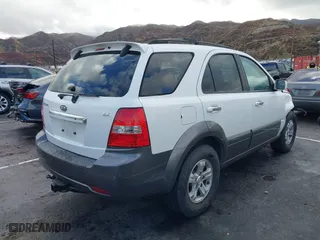 2007 Kia Sorento EX with VIN KNDJC736075701123, listed as a IAAI auction lot 41523321 with 126,003 mi miles. Bid and sale history available at carsss.com. Image 4.