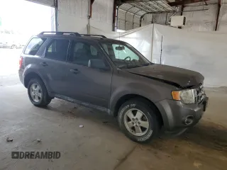 2011 Ford Escape XLT z VIN 1FMCU9D79BKB11405, wystawiony jako Copart lot #63095365 z przebiegiem Nie podano mil oraz Czysty tytuł • Clean title. Historia ofert i sprzedaży dostępna na DreamBid. Obrazek 4.