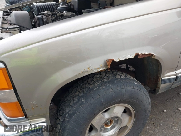 1998 Chevrolet Silverado 1500 with VIN 1GCEK19R6WR112281, listed as a IAAI auction lot 42180075 with 185,399 mi miles and . Bid and sale history available at DreamBid. Image 12.