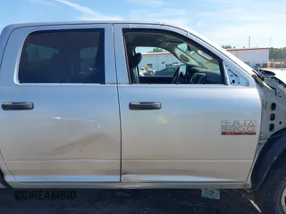2016 Ram 2500 Tradesman с VIN 3C6UR5CJ6GG124540, выставлен на аукционе IAAI как лот 42546331 с пробегом 178 840 миль миль и . История ставок и продаж доступна на DreamBid. Изображение 14.