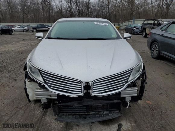 2013 Lincoln MKZ with VIN 3LN6L2GKXDR802206, listed as a Copart auction lot 84380584 with 225,470 mi miles and Salvage Title. Bid and sale history available at carsss.com. Image 5.