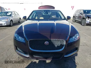 2016 Jaguar XF 35t Premium with VIN SAJBD4BV9GCY21749, listed as a IAAI auction lot 41430358 with 79,289 mi miles. Bid and sale history available at carsss.com. Image 12.