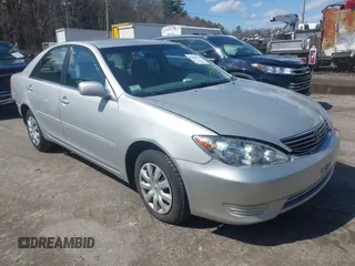 2006 Toyota Camry STD z VIN 4T1BE32K16U726490, wystawiony jako IAAI lot #41810522 z przebiegiem 180 050 mil mil oraz . Historia ofert i sprzedaży dostępna na DreamBid. Obrazek 1.