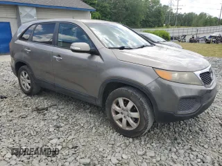 2011 Kia Sorento LX with VIN 5XYKT3A14BG086936, listed as a Copart auction lot 55522405 with 304,073 mi miles and Clean Title. Bid and sale history available at DreamBid. Image 4.