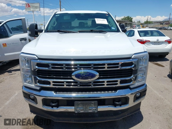 2024 Ford F-250 XL with VIN 1FT7W2BT9RED57676, listed as a IAAI auction lot 42593411 with 40,438 mi miles and . Bid and sale history available at DreamBid. Image 12.