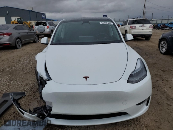 2024 Tesla Model Y Long Range with VIN 7SAYGAEE1RF061318, listed as a Copart auction lot 81142444 with 3,249 mi miles and Salvage Title. Bid and sale history available at DreamBid. Image 5.