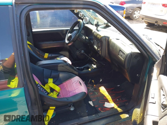 1994 GMC Sonoma z VIN 1GTCS19Z9RK504420, wystawiony jako IAAI lot #41695827 z przebiegiem 197 305 mil mil oraz . Historia ofert i sprzedaży dostępna na DreamBid. Obrazek 5.