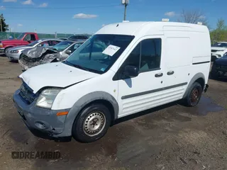 2012 Ford Transit Connect XL z VIN NM0LS7ANXCT124044, wystawiony jako IAAI lot #41987643 z przebiegiem 179 473 mil mil oraz . Historia ofert i sprzedaży dostępna na DreamBid. Obrazek 17.