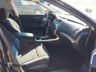 2014 Nissan Altima 2.5 S with VIN 1N4AL3AP3EN390472, listed as a IAAI auction lot 41666494 with 82,619 mi miles. Bid and sale history available at carsss.com. Image 5.