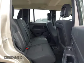 2011 Jeep Liberty Sport with VIN 1J4PN2GK7BW507135, listed as a IAAI auction lot 41885032 with 114,370 mi miles. Bid and sale history available at carsss.com. Image 8.
