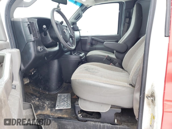 2019 GMC Savana Cargo with VIN 1GTW7BFP0K1340395, listed as a Copart auction lot 85964424 with 127,769 mi miles and Salvage Title. Bid and sale history available at carsss.com. Image 7.