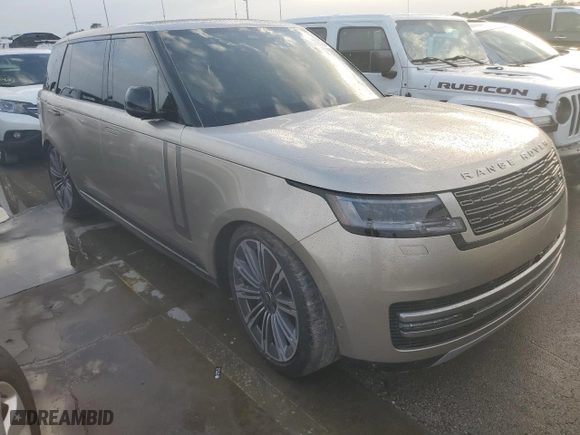 2024 Land Rover Range Rover SE with VIN SALKPBE98RA208571, listed as a Copart auction lot 73649364 with 0 mi miles and Non Repairable. Bid and sale history available at carsss.com. Image 4.