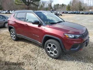 2022 Jeep Compass Trailhawk z VIN 3C4NJDDB3NT229952, wystawiony jako Copart lot #50379625 z przebiegiem 17 737 mil mil oraz Szkoda całkowita • Salvage title. Historia ofert i sprzedaży dostępna na DreamBid. Obrazek 4.