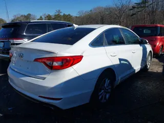 2016 Hyundai Sonata 2.4L SE with VIN 5NPE24AF7GH326093, listed as a IAAI auction lot 41353811 with 112,263 mi miles. Bid and sale history available at carsss.com. Image 4.