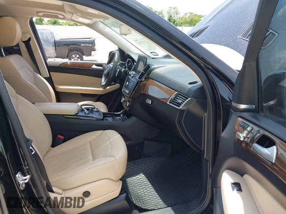2019 Mercedes-Benz GLS 450 z VIN 4JGDF6EE9KB201924, wystawiony jako IAAI lot #42272010 z przebiegiem 82 316 mil mil oraz . Historia ofert i sprzedaży dostępna na DreamBid. Obrazek 5.