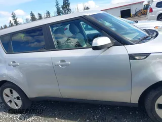 2014 Kia Soul with VIN KNDJN2A28E7732621, listed as a IAAI auction lot 41729382 with 38,507 mi miles. Bid and sale history available at carsss.com. Image 13.