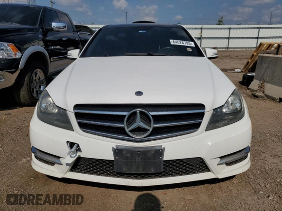 2013 Mercedes-Benz C 300 Sport с VIN WDDGF8AB7DR243159, выставлен на аукционе Copart как лот 64628795 с пробегом 143 014 миль миль и Чистый • Clean title. История ставок и продаж доступна на DreamBid. Изображение 5.