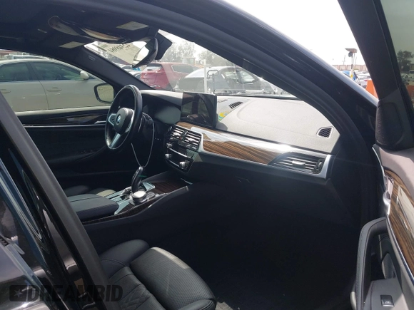 2022 BMW 5 Series 530i с VIN WBA53BH07NWX62224, выставлен на аукционе IAAI как лот 42348984 с пробегом 120 937 миль миль и . История ставок и продаж доступна на DreamBid. Изображение 5.
