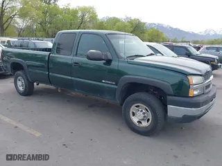 2004 Chevrolet Silverado 2500 LS with VIN 1GCGK29U84E311873, listed as a IAAI auction lot 42096136 with 268,581 mi miles. Bid and sale history available at carsss.com. Image 1.