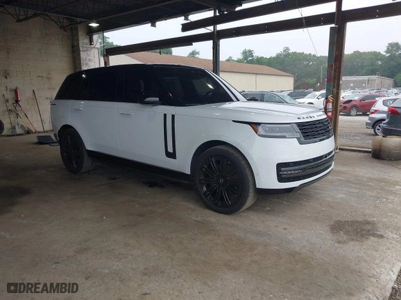 2023 Land Rover Range Rover SE with VIN SALKPBFUXPA078390, listed as a IAAI auction lot 39388993 with 11,011 mi miles. Bid and sale history available at carsss.com. Image 1.