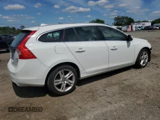 2015 Volvo V60 z VIN YV1612SD8F1199783, wystawiony jako Copart lot #55775985 z przebiegiem 163 589 mil mil oraz Szkoda całkowita • Salvage title. Historia ofert i sprzedaży dostępna na DreamBid. Obrazek 3.