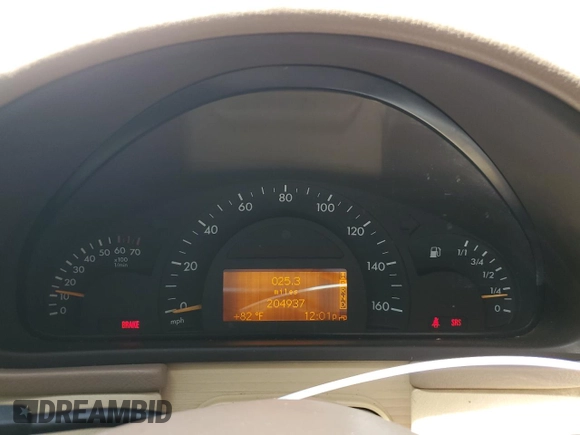 2001 Mercedes-Benz C 320 with VIN WDBRF64JX1F125063, listed as a Copart auction lot 70102164 with 204,937 mi miles and Salvage Title. Bid and sale history available at DreamBid. Image 9.
