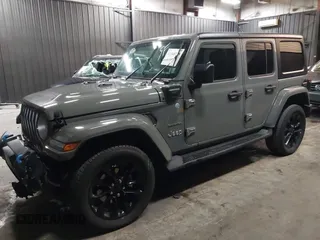 2022 Jeep Wrangler Unlimited Sahara with VIN 1C4JJXP66NW198723, listed as a IAAI auction lot 41368728 with 31,814 mi miles and . Bid and sale history available at DreamBid. Image 2.
