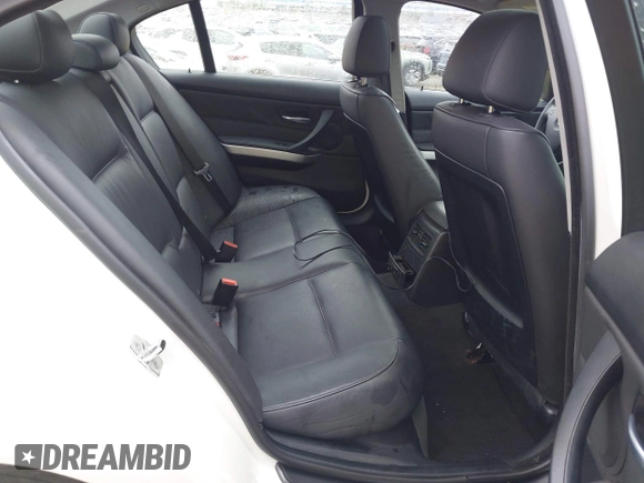 2006 BMW 3 Series 330i with VIN WBAVB33576KR75274, listed as a IAAI auction lot 42199223 with 83,539 mi miles and . Bid and sale history available at carsss.com. Image 8.