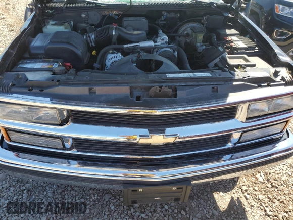1996 Chevrolet Silverado 1500 with VIN 1GCEC14R3TZ136733, listed as a Copart auction lot 54384725 with 113,939 mi miles and Salvage Title. Bid and sale history available at DreamBid. Image 11.