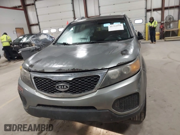 2011 Kia Sorento LX with VIN 5XYKT4A2XBG113975, listed as a IAAI auction lot 41753554 with 225,787 mi miles. Bid and sale history available at carsss.com. Image 12.