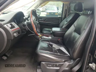 2007 Cadillac Escalade z VIN 1GYEC63847R378548, wystawiony jako Copart lot #54420675 z przebiegiem 189 093 mil mil oraz Szkoda całkowita • Salvage title. Historia ofert i sprzedaży dostępna na DreamBid. Obrazek 7.