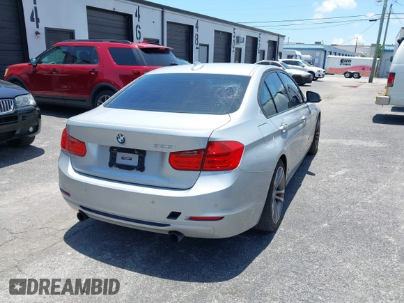 2013 BMW 3 Series 335i z VIN WBA3A9C56DF475450, wystawiony jako IAAI lot #42469522 z przebiegiem Nie podano mil oraz . Historia ofert i sprzedaży dostępna na DreamBid. Obrazek 4.