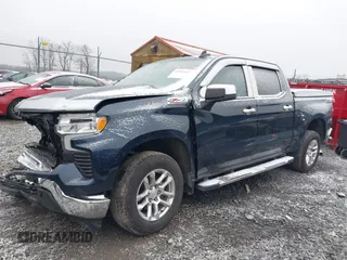 2022 Chevrolet Silverado 1500 LT with VIN 1GCUDDET0NZ597606, listed as a IAAI auction lot 40943441 with 32,673 mi miles and . Bid and sale history available at DreamBid. Image 17.