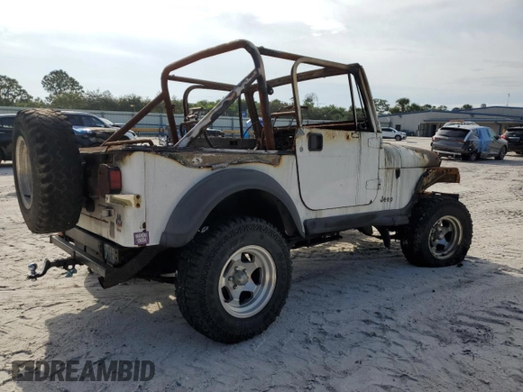 1985 Jeep CJ z VIN 1JCCM87E5FT029727, wystawiony jako Copart lot #71958704 z przebiegiem Nie podano mil oraz Nie do naprawy. Historia ofert i sprzedaży dostępna na DreamBid. Obrazek 3.