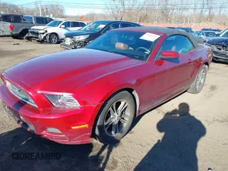 2014 Ford Mustang V6 with VIN 1ZVBP8EMXE5228061, listed as a IAAI auction lot 41603552 with 118,011 mi miles. Bid and sale history available at carsss.com. Image 19.
